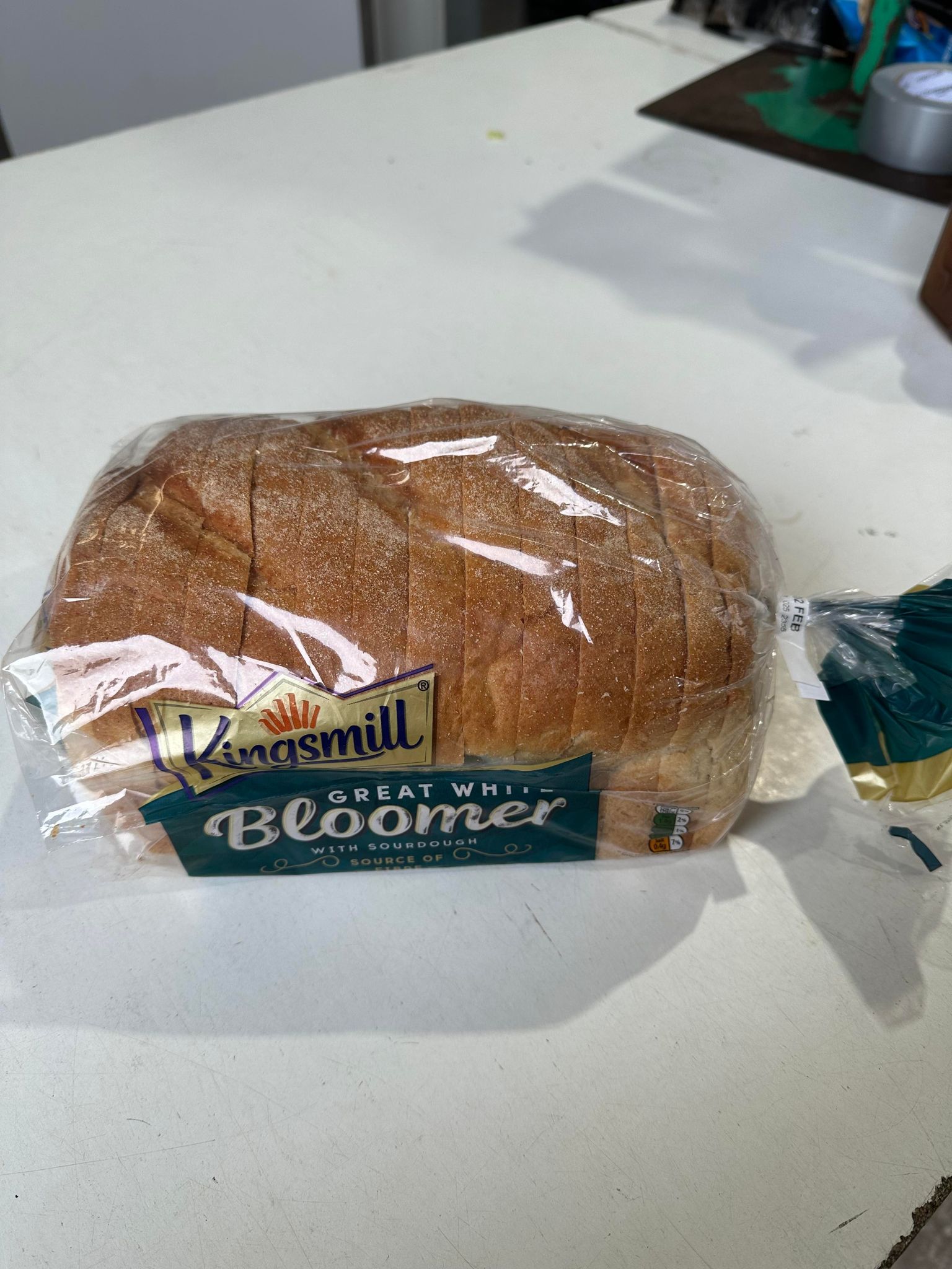 Kingsmill White bloomer bread 700g Jacksons Fruit & Veg